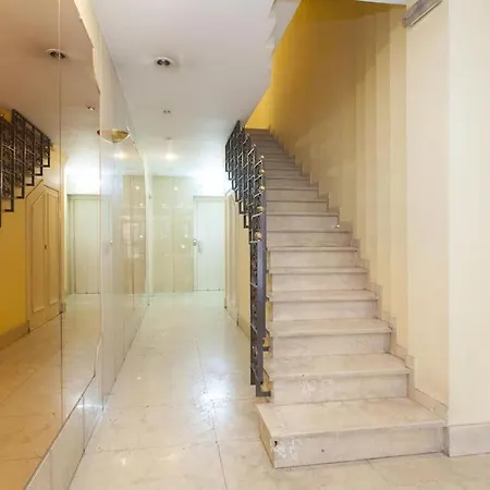 דירה Cozy In Residential Center By Maison Pinata ברצלונה