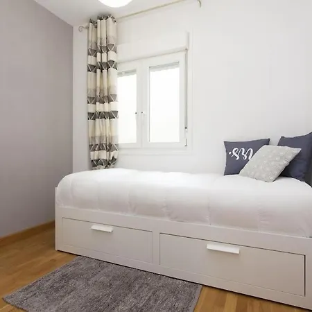Cozy In Residential Center By Maison Pinata * ברצלונה